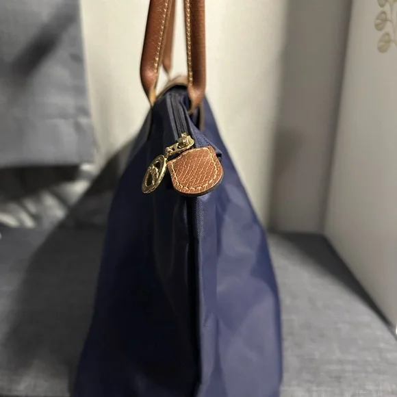 Longchamp Le Pliage Tote Bag - Picture 4 of 13